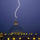 Мнение о молнии в Ватикане и челябинском метеорите.