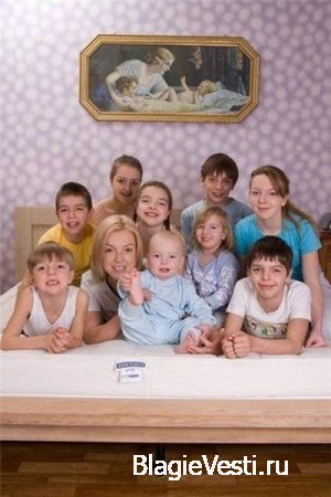 Ирине Бочай всего 33, а она счастливая мамочка аж девятерых детишек!