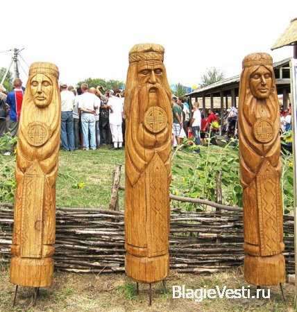Деревянные скульптуры славян.